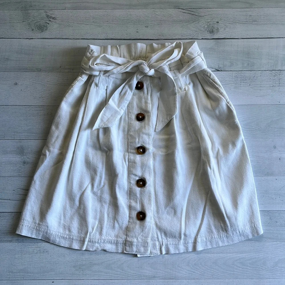 Hollister Ivory Ultra High Rise Belted Buttown Down Skirt Size S